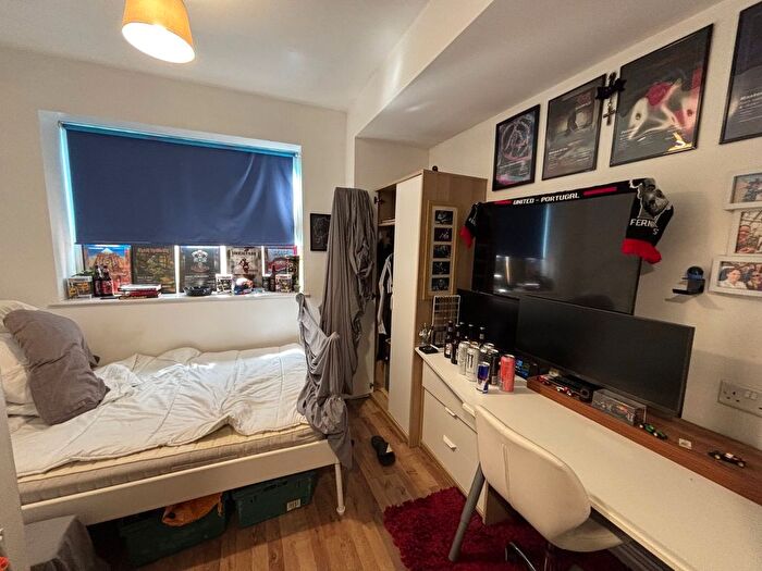 6 Bedroom Detached House To Rent In Beeston Road, Dunkirk, NG7