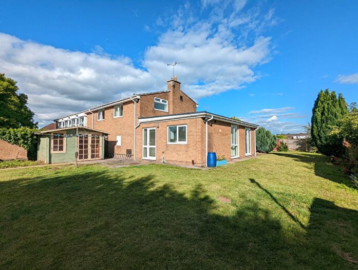 3 Bedroom Semi-Detached House To Rent In Eastbury Road, Thornbury, Bristol, BS35