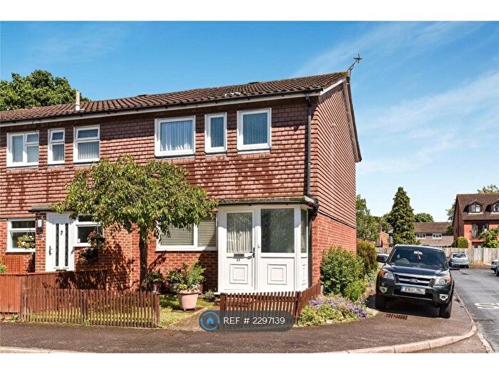 3 Bedroom End Of Terrace House To Rent In Durham Road, Owlsmoor, Sandhurst, GU47