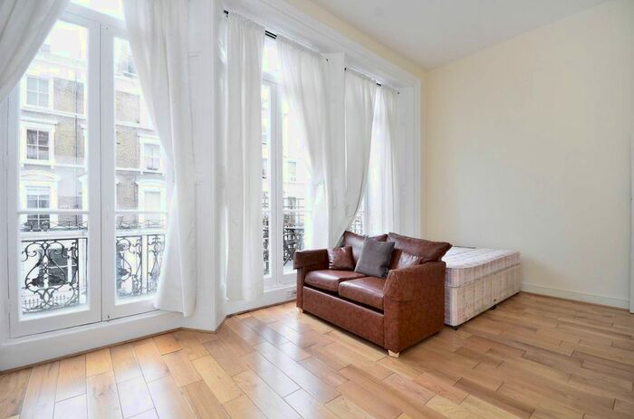 Studio To Rent In Collingham Place, South Kensington, London, SW5