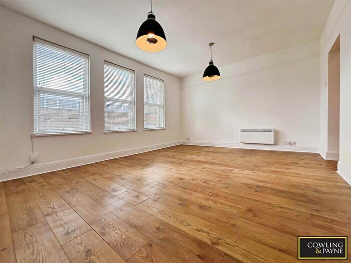2 Bedroom Apartment To Rent In High Street, Wickford, SS12