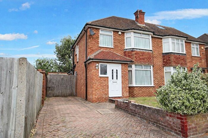 3 Bedroom Semi-Detached House For Sale In Bradshawe Waye, Uxbridge, UB8