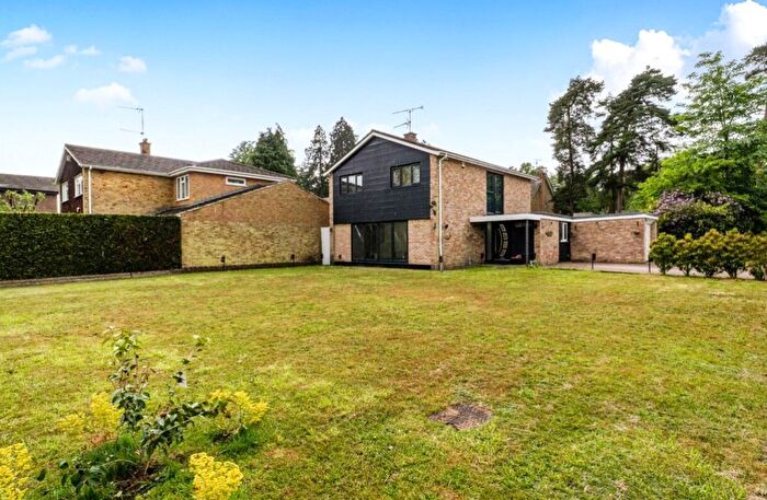 4 Bedroom Detached House For Sale In Arden Close, Bracknell, Berkshire, RG12