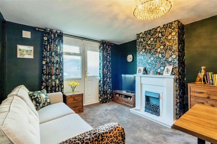 1 Bedroom Flat To Rent In White Lodge Gardens, Nottingham, NG8