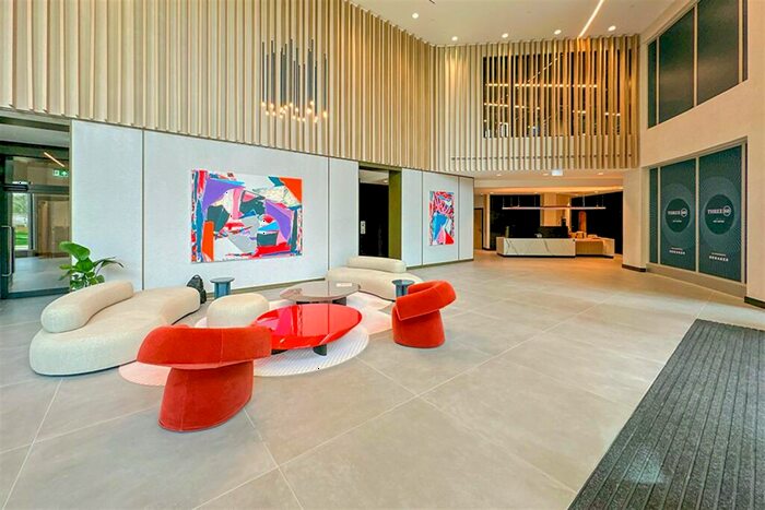 2 Bedroom Apartment To Rent In Thr, M15