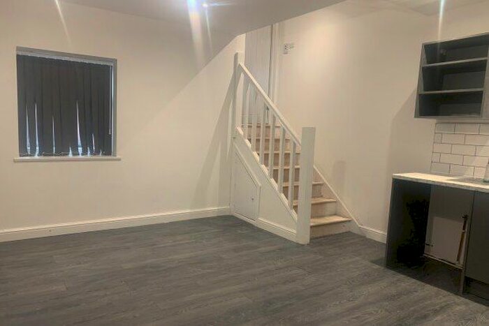 1 Bedroom Studio To Rent In High Street, Swadlincote DE11