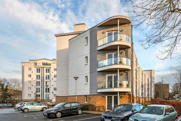 1 Bedroom Flat To Rent In West Green Drive, Crawley, RH11