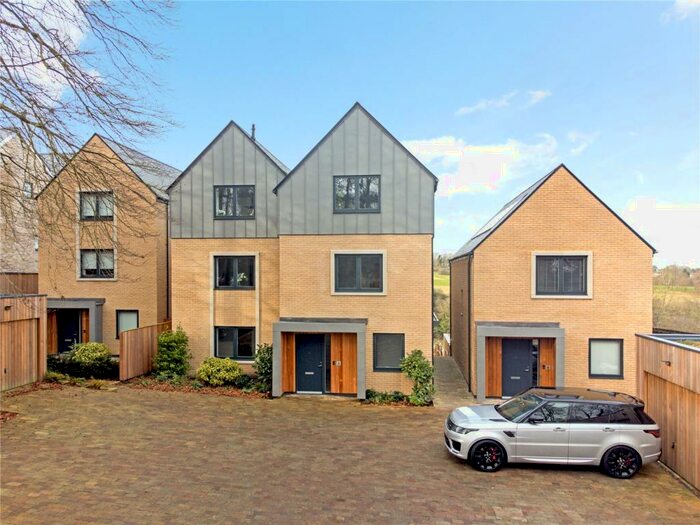 2 Bedroom Penthouse To Rent In Leckford Place, Chilbolton Avenue, Winchester, Hampshire, SO22