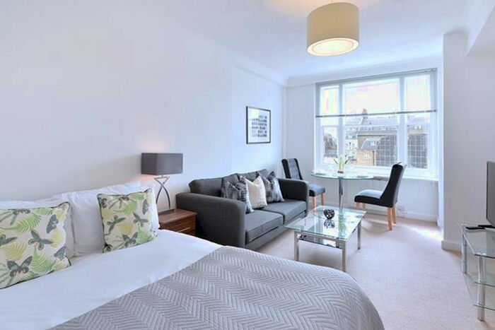 Studio To Rent In Hill Street, Mayfair, W1J