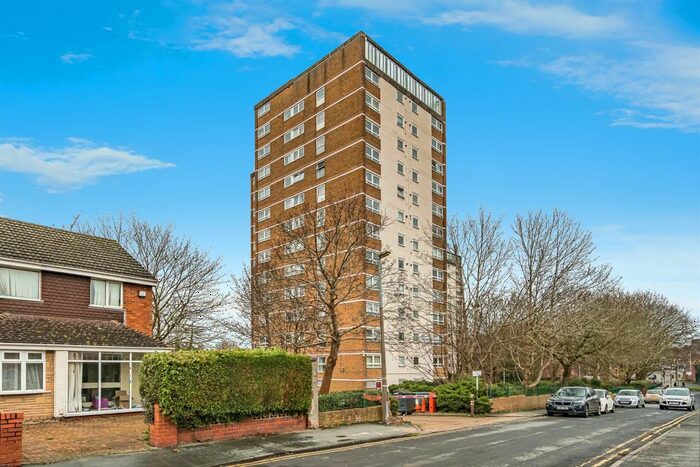 1 Bedroom Flat To Rent In Green Street, Stourbridge, DY8