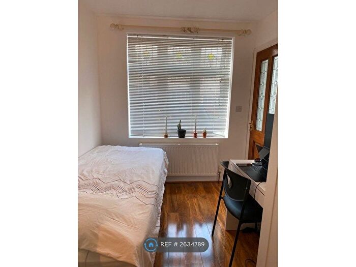 Studio To Rent In London, London, HA3