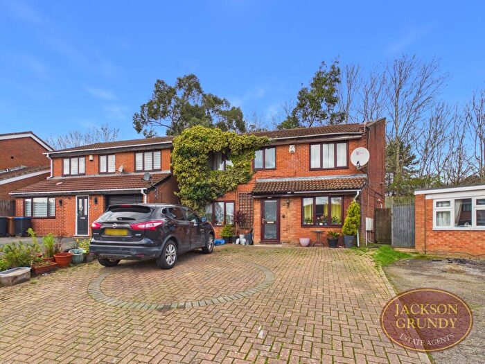 5 Bedroom Detached House For Sale In Mapperley Drive, Wakes Meadow, NN3