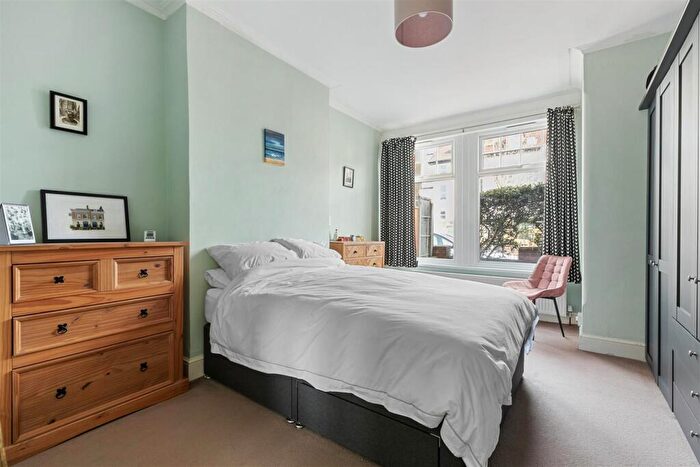 1 Bedroom Flat For Sale In Park Road, South Norwood, SE25