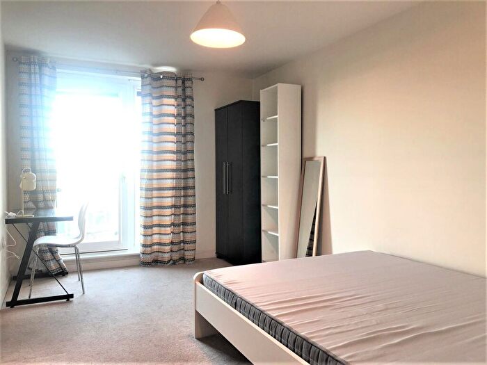 2 Bedroom Apartment To Rent In Stepney Court -, P12