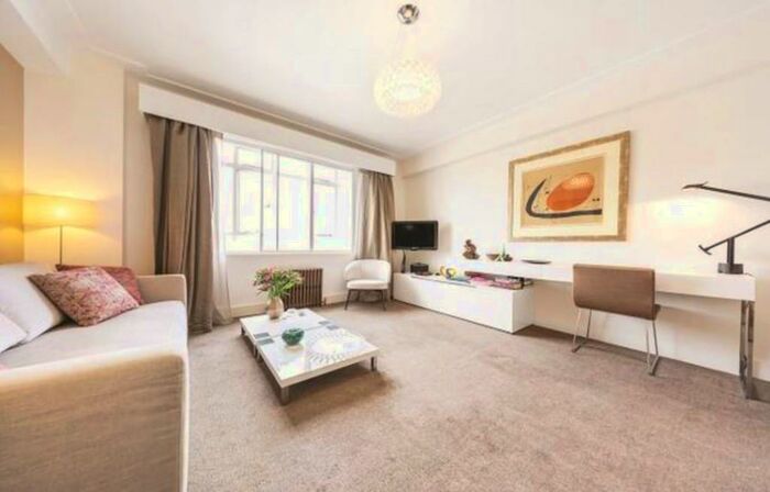 2 Bedroom Maisonette To Rent In Gloucester Place, Marylebone, London, NW1