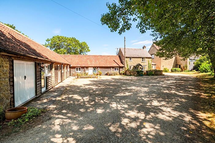 3 Bedroom Detached House For Sale In Corston Wiltshire, SN16