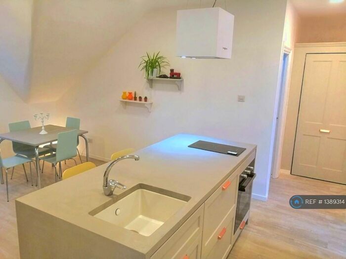 2 Bedroom Flat To Rent In Endymion Road, London, N4