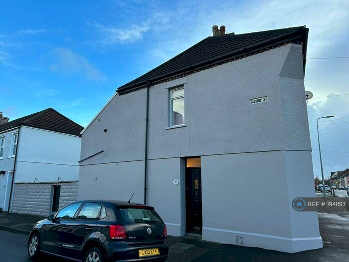 2 Bedroom End Of Terrace House To Rent In North Clive Street, Grangetown, CF11