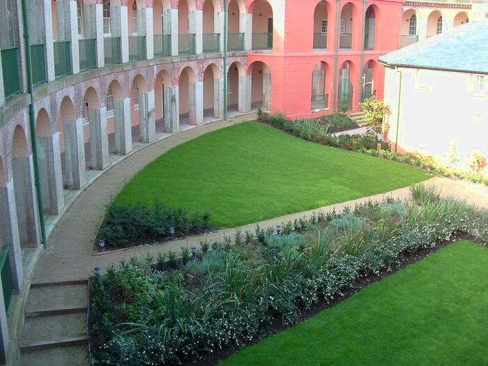 2 Bedroom Flat To Rent In Lower Cloister Walk, Exeter, EX6