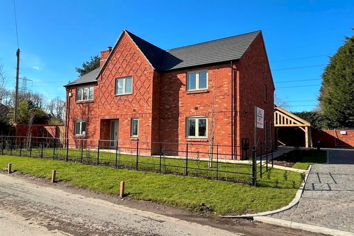 4 Bedroom Detached House For Sale In Orchard Gardens, Dunham Massey, WA13
