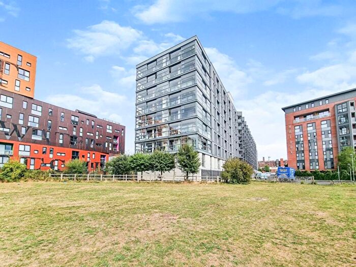 2 Bedroom Apartment To Rent In Munday Street, Manchester, M4