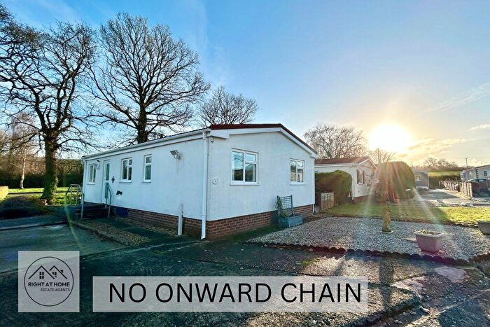 2 Bedroom Park Home For Sale In Woodlands Park, Tedburn St Mary, Exeter, EX6