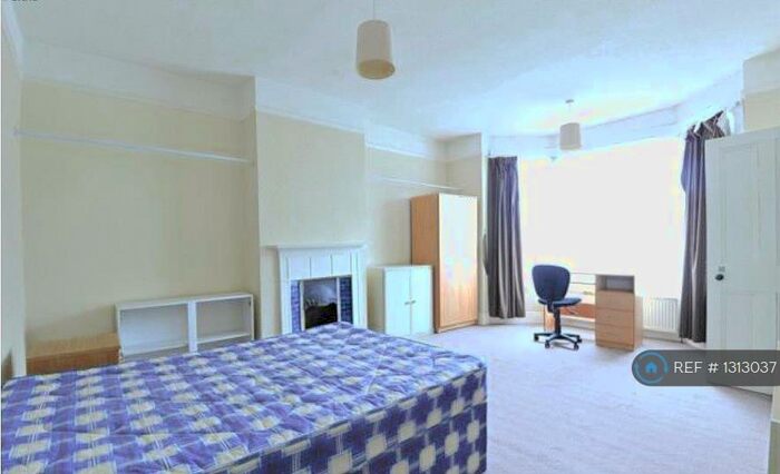 5 Bedroom Terraced House To Rent In Allesley Old Road, Coventry, CV5