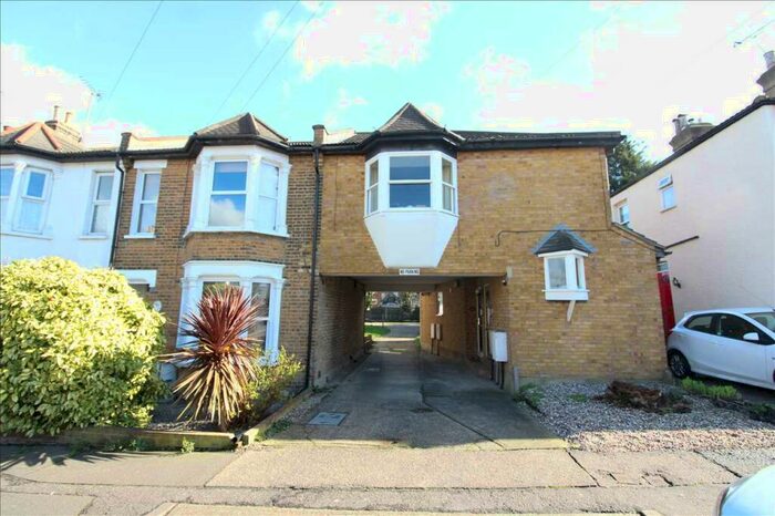 1 Bedroom Apartment To Rent In Leigh On Sea, SS9