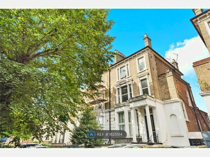 4 Bedroom Flat To Rent In Top Floor Haven Green, Ealing, W5