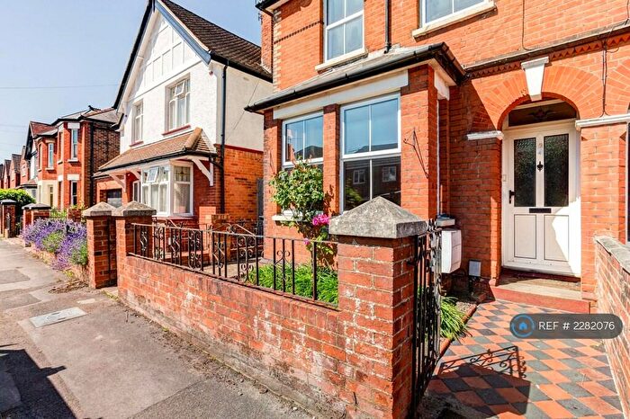 6 Bedroom Semi-Detached House To Rent In Deerbarn Road, Guildford, GU2