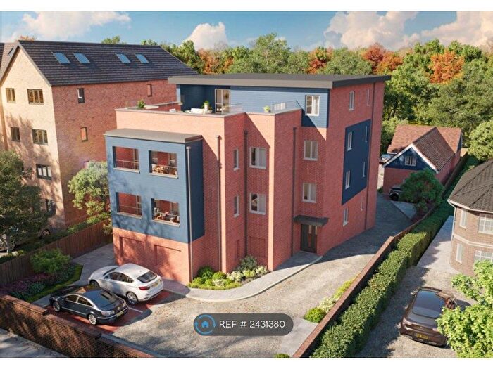 2 Bedroom Flat To Rent In Treetops Apartments, Leatherhead, KT22