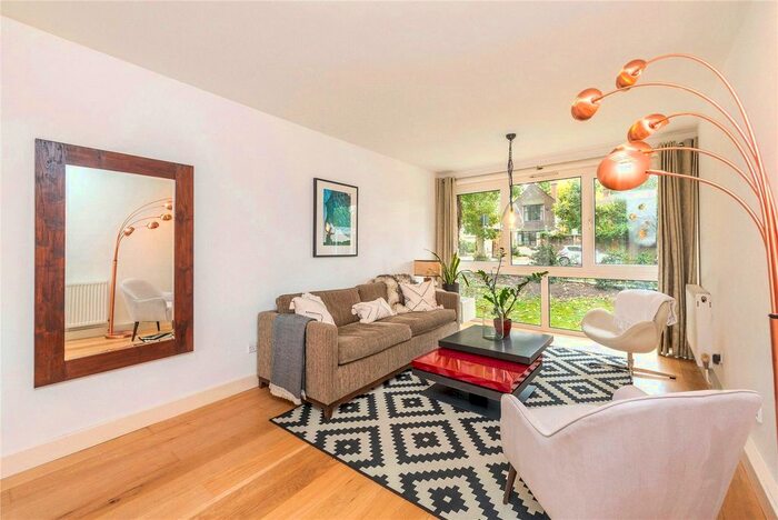 2 Bedroom Flat To Rent In Westleigh Avenue, London, SW15