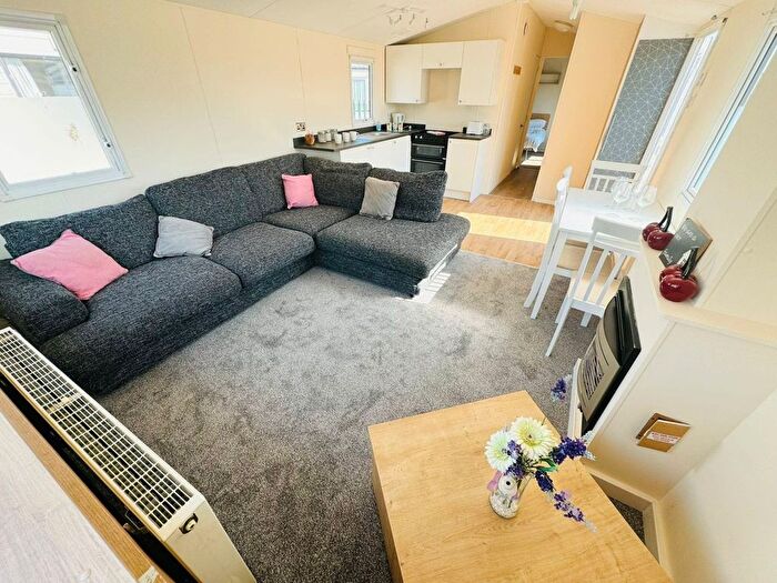 2 Bedroom Park Home For Sale In Beach Road, St. Osyth, Clacton-On-Sea, CO16