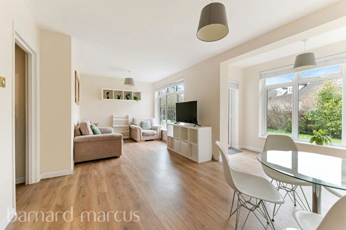 1 Bedroom Flat For Sale In Burgh Heath Road, Epsom, KT17