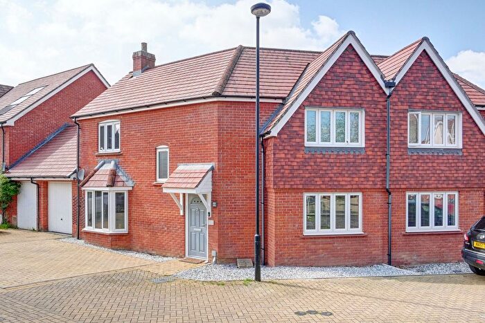 3 Bedroom Semi-Detached House For Sale In Hawksley Crescent, Hailsham, BN27