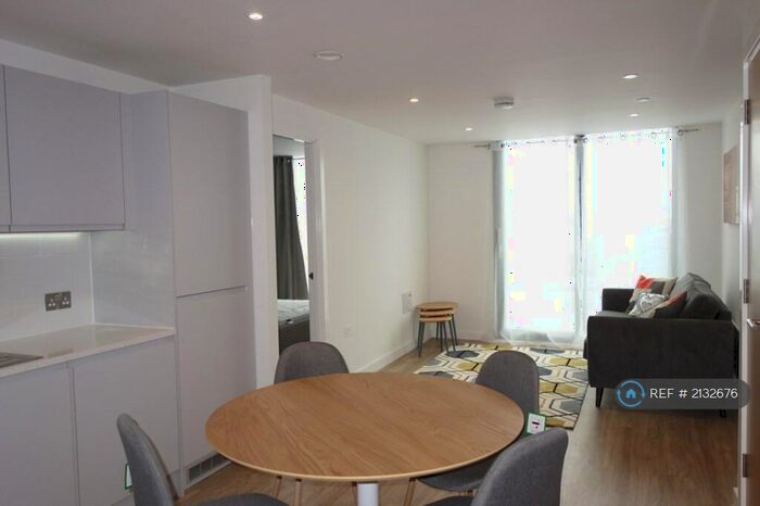 2 Bedroom Flat To Rent In Oxid House, Manchester, M1