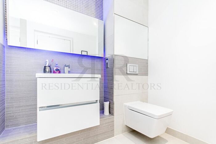 2 Bedroom Apartment To Rent In Shipwright Court, Barking, Essex, IG11