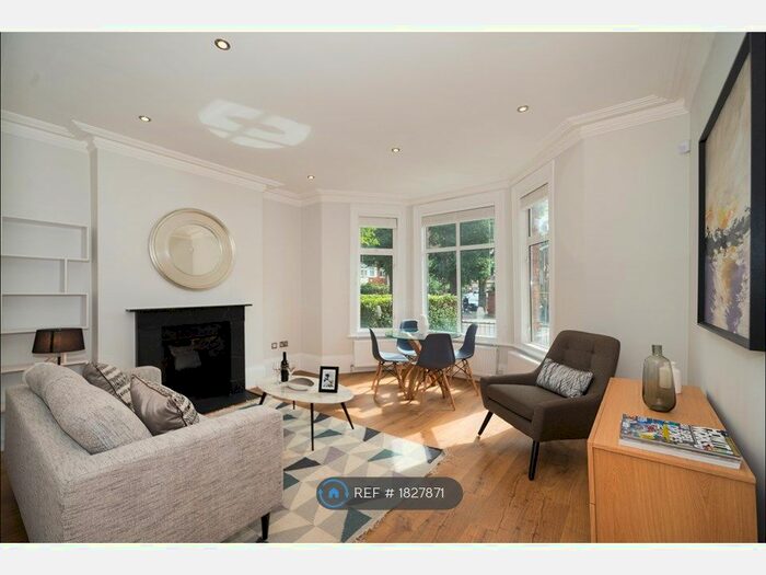 2 Bedroom Flat To Rent In Essendine Road, London, W9