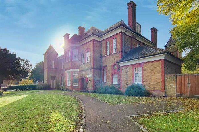 2 Bedroom Flat To Rent In Regan Lodge, Winchmore Hill, N21