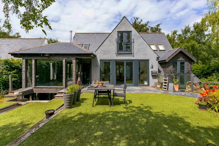 5 Bedroom Detached House To Rent In Kent Road, Harrogate, HG1