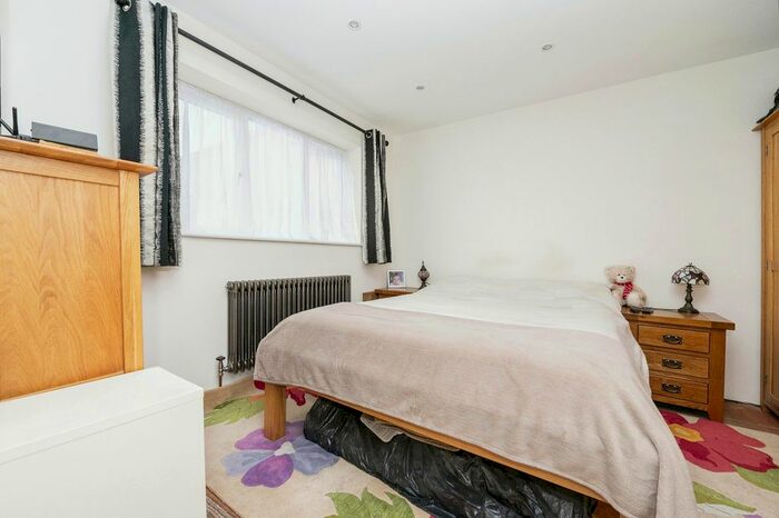 1 Bedroom End Of Terrace House For Sale In Copperfields, Luton, Bedfordshire, LU4