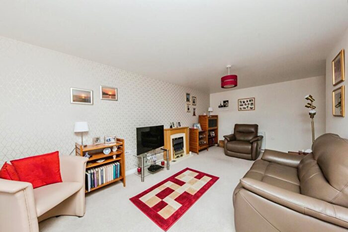 1 Bedroom Flat For Sale In Middlewich Road, Sandbach, Cheshire, CW11