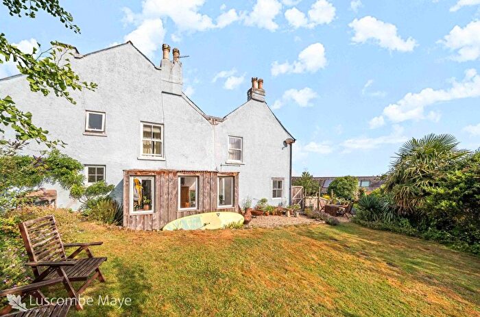 2 Bedroom Flat For Sale In Flat, Moat Hill House, Totnes, TQ9