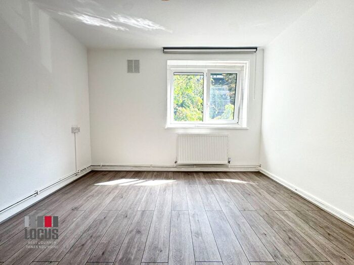 2 Bedroom Flat To Rent In Southwood Court, Wynyatt Street, London, EC1V