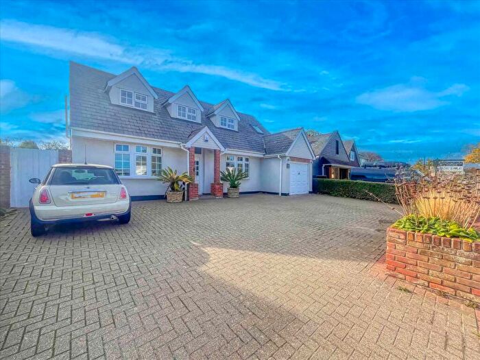 4 Bedroom Detached House For Sale In The Street, Kirby Le Soken, Kirby Le Soken, CO13