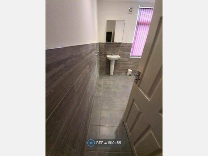 5 Bedroom Terraced House To Rent In Moseley Road, Fallowfield, Manchester, M14