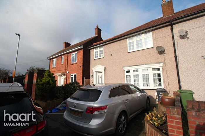 3 Bedroom End Of Terrace House To Rent In Alibon Road, Dagenham, RM10