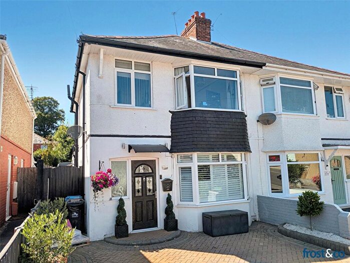 3 Bedroom Semi-Detached House For Sale In Farcroft Road, Poole, Dorset, BH12