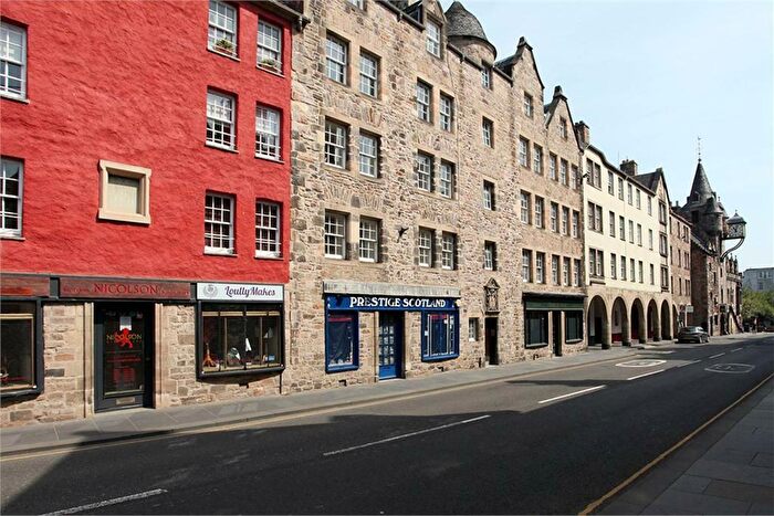 2 Bedroom Flat To Rent In Canongate, Old Town, Edinburgh, EH8