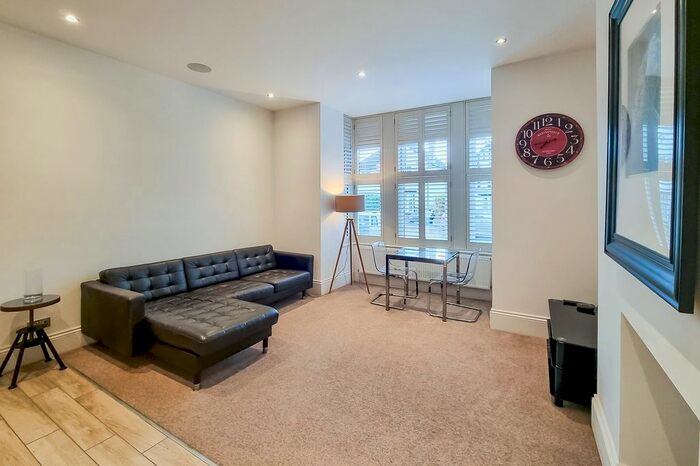 2 Bedroom Flat To Rent In St. Georges Road, Harrogate, HG2